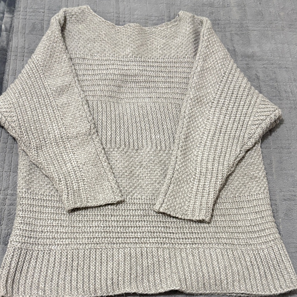 Two by Vince Camuto Cozy Gray Oversized Knit Sweater